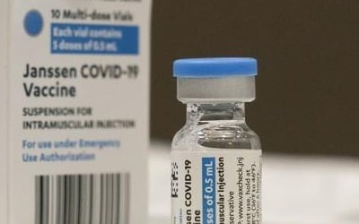 미, 일주일째 중단 얀센백신…나이·성별 따른 선별접종 가능성