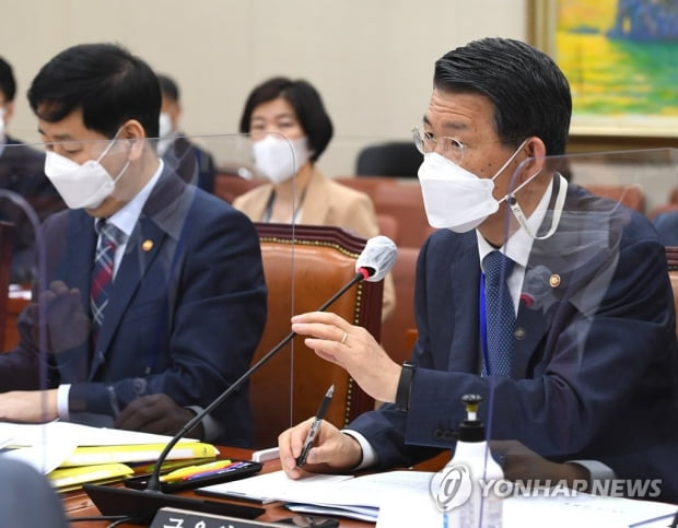 금융위 "가상화폐 이용자, 거래소 폐업 가능성 주의해야"