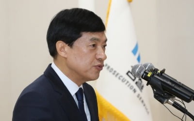 '이성윤 수사심의위' 결국 열리지만…제도 불신도 커졌다