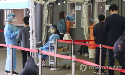 당국 "고령 확진자 증가…위중증·사망도 증가세 전환 가능성"