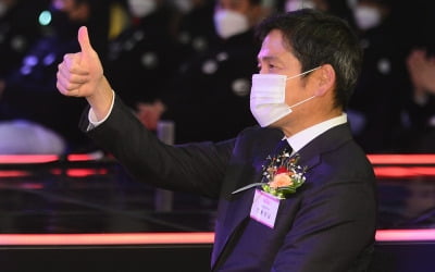 신세계, 패션 플랫폼 W컨셉 인수…'용진이형' 승부수 통했다