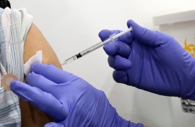 [속보] 코로나19 백신 1차 접종자 누적 300만명 넘어