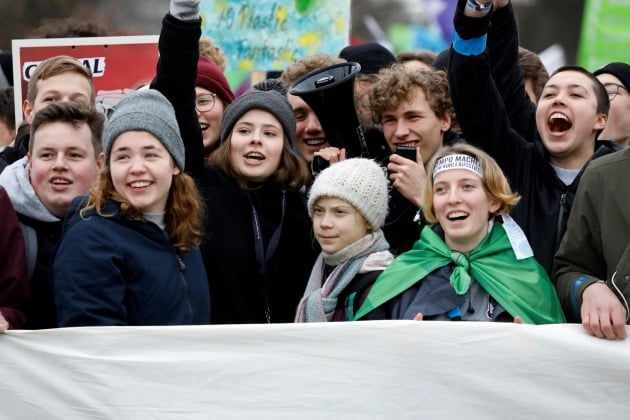 헌법소원 청구인들은 독일에서 '프라이데이 포 퓨처' 환경운동을 주도한 독일 청년들이다. 