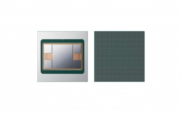 삼성전자는 로직 칩과 4개의 HBM(High Bandwidth Memory) 칩을 하나의 패키지로 구현한 독자 구조의 2.5D 패키지 기술 '아이큐브4(I-Cube4)'를 개발했다고 6일 밝혔다. 삼성전자 제공.
