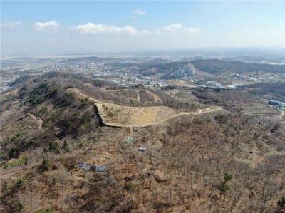 경기 화성시, 당성발굴 조사로 '고대 해상실크로드의 관문 추정 유물 다수 출토'