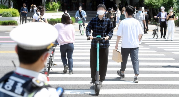 전동킥보드 안전하게 이용합시다!