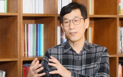 진중권, '여성할당제 반대' 이준석에 "그걸 공약이라고…뻘소리"