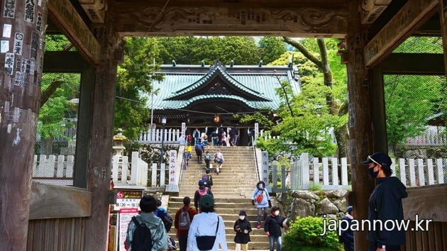 등산로 입구의 츠쿠바산 신사