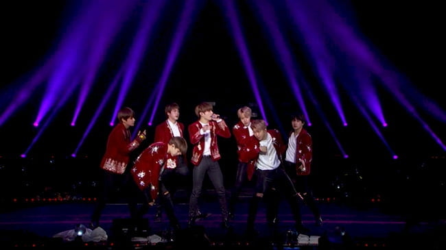 방탄소년단, 월드 투어 ‘THE WINGS TOUR 시카고’ TV 최초 공개…공연장 열기 소환