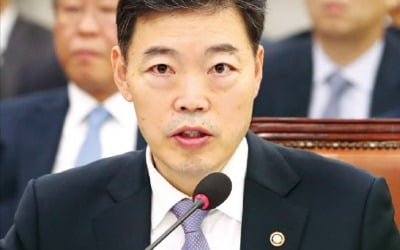 문재인 정부 '마지막 총장' 김오수…"정치 중립보다 檢개혁 역할에 무게"