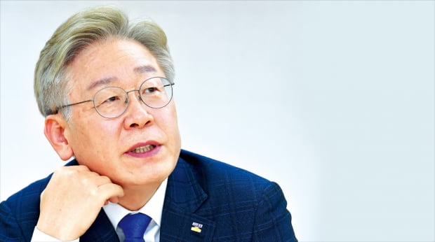 이재명 경기지사 "기업 괴롭히지 않고 창의적 활동하게 놔두는 게 최고의 경제정책"