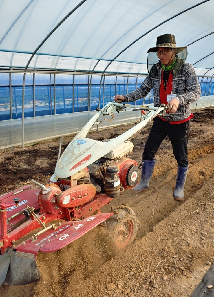 [귀농귀촌] ② '땀의 힘' 믿는 청년…농업교육 전문가 꿈꾸는 김경원씨