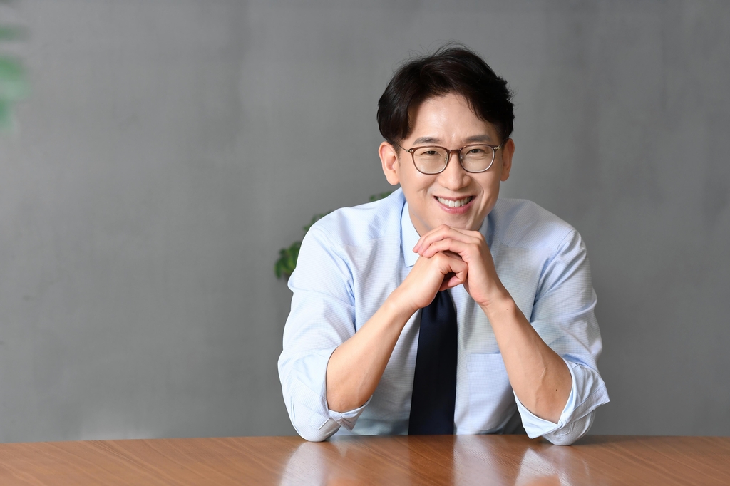 '정치쇼' 김태현 변호사 "보수성향으로 차별화? 어깨 힘 빼야죠"