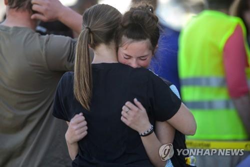 미 중학교 1학년 여학생이 교내외서 총격…학생 등 3명 부상(종합)