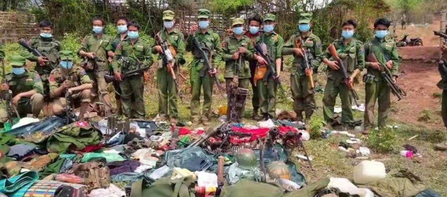 '무장 반군에 지고 탈영병은 늘고'…궁지에 몰리는 미얀마군