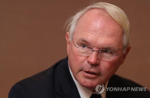 힐 전 차관보 "협상 전 대북제재완화 안돼…北성명 개의치 말라"