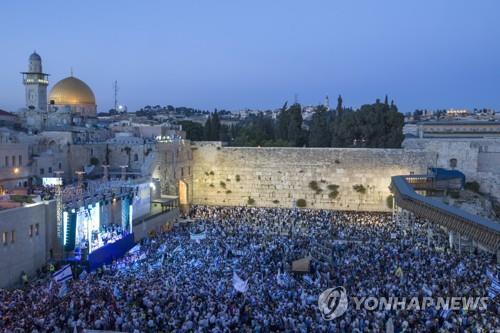 이-팔' 갈등에 기름 붓나…'예루살렘의 날' 깃발 행진 논란