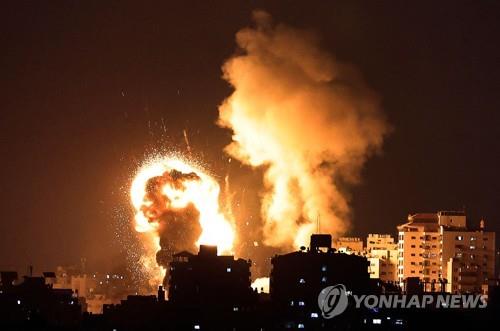 동예루살렘 갈등 속 하마스, 이스라엘에 로켓포 100여발 발사