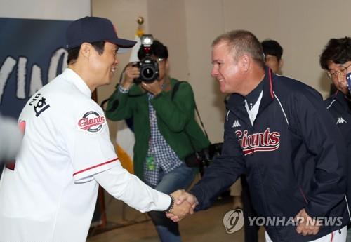 서튼 감독 "리빌딩 아닌 리스타트…과감하고 공격적 야구하겠다"