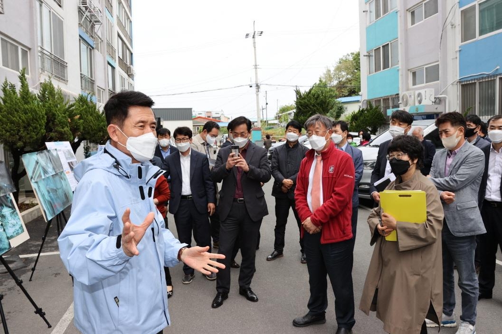 포항지진피해구제심의위 피해 규모 논란 아파트 현장 조사