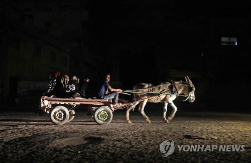 "무거운 대가"vs"가혹한 교훈"…닷새째 충돌 이-팔 전면전 태세(종합)