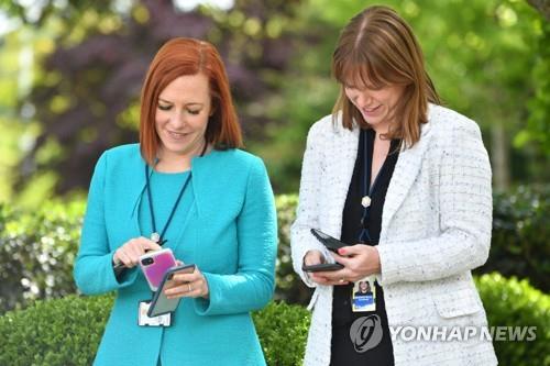 마스크 규제 전격완화에 美 혼란…해방감·두려움·새 의문 교차