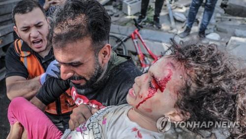 "살려달라 비명" 이스라엘 맹폭에 가자 '최악 하루'…33명 사망
