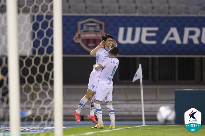 '임상협 해트트릭·송민규 결승골' 포항, 수원FC에 4-3 신승