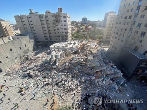 이스라엘 폭격에 가자지구 피란민 5만2천명…전기·물 부족