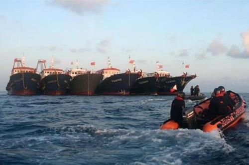 두테르테 친중본색?…"장관들, 남중국해 중국 선박 떼 발언말라"