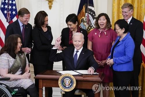 아시아계 미국인 지원에 성금 1조1천400억원 모였다