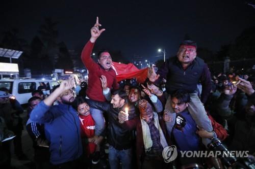 네팔 '정치 혼란' 계속…의회 해산 또 선언하고 11월 총선