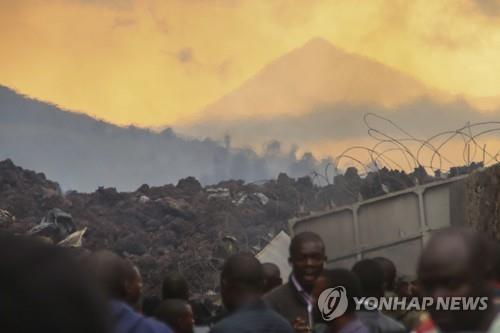 민주콩고 화산서 분출한 용암, 인구 200만 도시 삼킬뻔(종합)