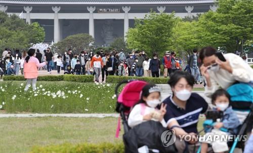 전북도민 "가족관계 만족도 높아졌다…흡연율↓·음주율↑ "