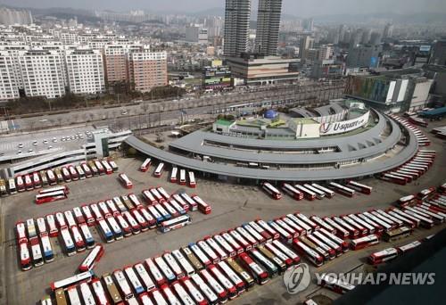 광주 종합버스터미널 매표 직원 2명 확진…이용자 검사 권고 | 한국경제