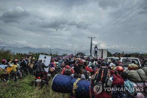 민주콩고 동부 고마서 수만명 대피…또 화산 폭발 위험