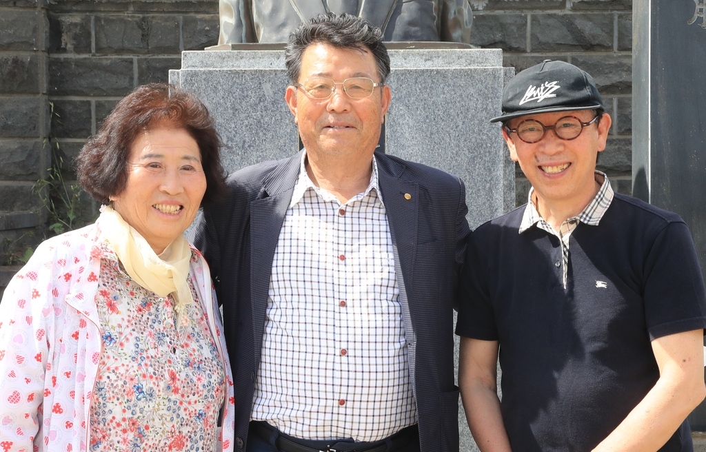 [#나눔동행] 자식 같은 땅 병원·약국 유치에 선뜻…우명창·박순자 부부