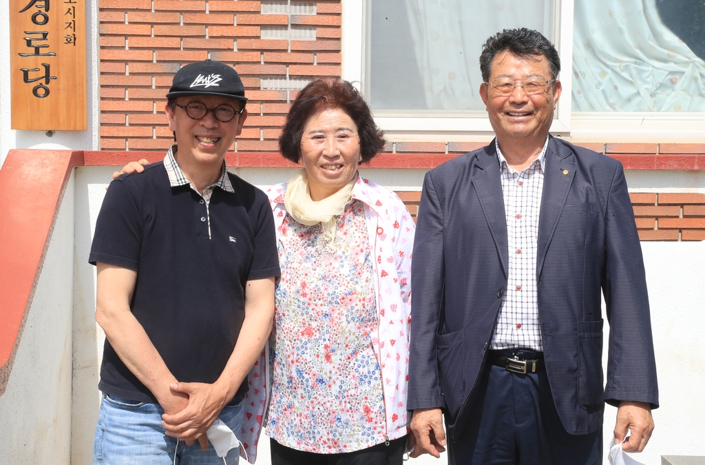 [#나눔동행] 자식 같은 땅 병원·약국 유치에 선뜻…우명창·박순자 부부