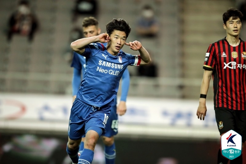 김건희·김민우·민상기 릴레이골…수원, 슈퍼매치 3-0 완승