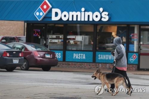 배달앱이냐, 자체 조직이냐…엇갈린 선택한 미 피자 체인들