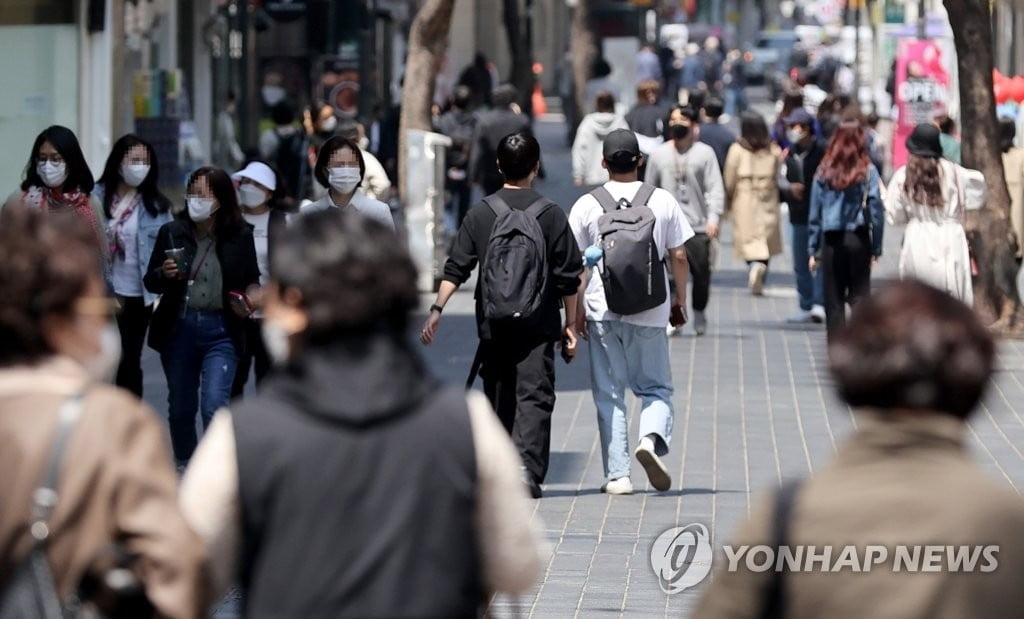 내일 출근길 `쌀쌀`…한낮 20도 내외 초여름 날씨