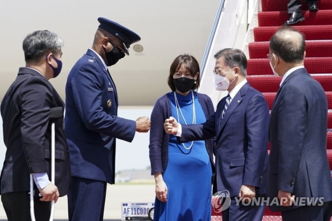 문 대통령, 워싱턴 도착…모레 한·미 정상회담