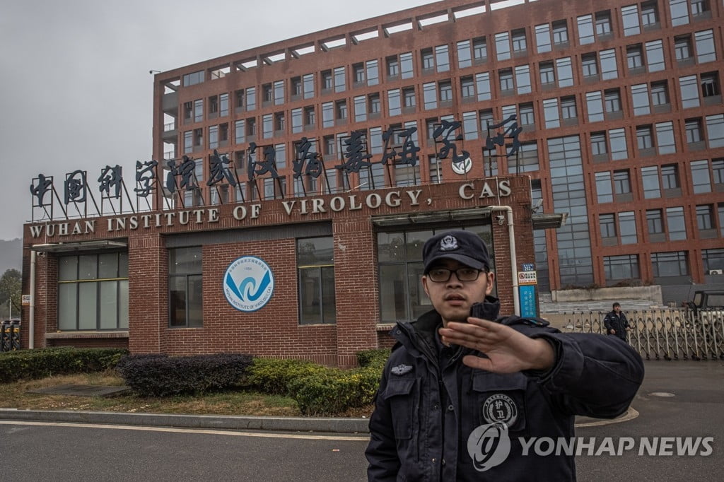 "중국 우한연구소 연구원 3명, 팬데믹 직전 아팠다"