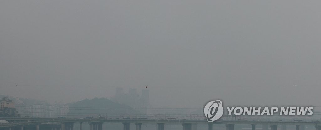 [내일 날씨] "우산 챙기세요"…전국 낮까지 황사비