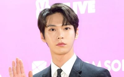 NCT 도영, '마리 앙투아네트' 페르젠 역으로 뮤지컬 데뷔 [공식]