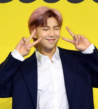[TEN 포토]방탄소년단(BTS) RM '뿌잉뿌잉~'