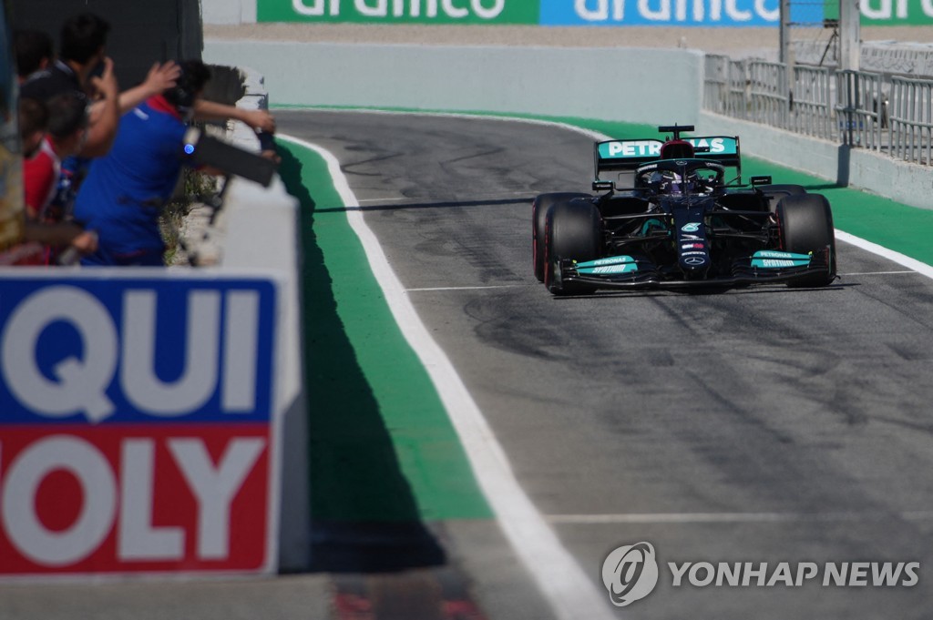 역시 해밀턴!…F1 역대 첫 통산 100번째 폴포지션 달성