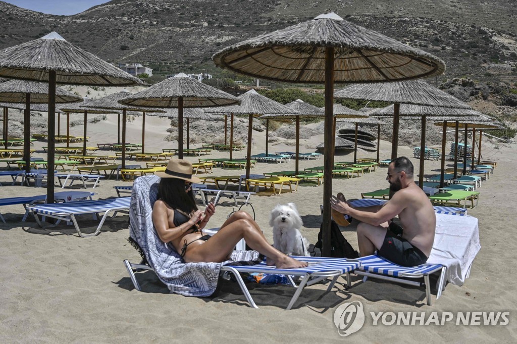[사진톡톡] 코로나19 속 관광 재개 닻올린 그리스