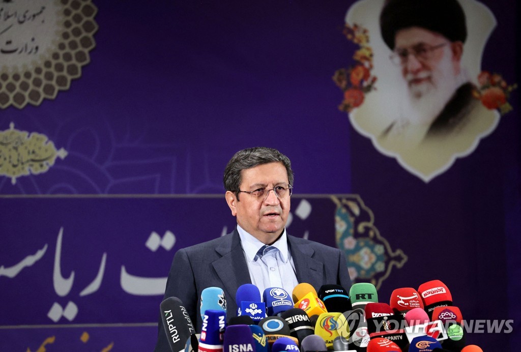 이란 대선 선거운동 본격 돌입…보수·개혁후보 "민생" 한목소리