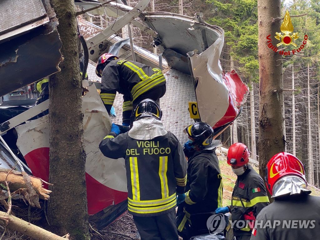 伊케이블카 사고로 중태빠진 9세 어린이 끝내 숨져…사망자 14명